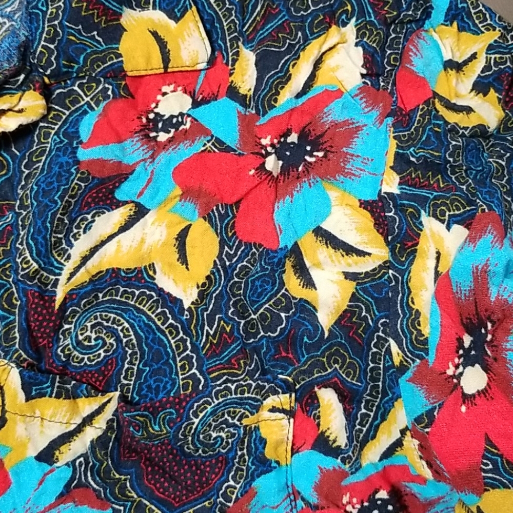 Red-blue-yellow-black Top - Picture 4 of 5